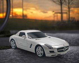 Playzu-Mercedes-Benz SLS AMG (White) R/C 1:24
