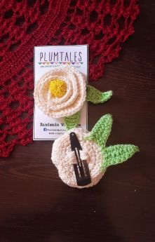 Plumtales-Handmade Crochet Flower Hair Clip - Ivory