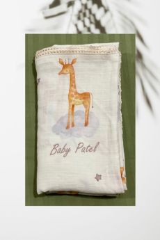 Trunkbox Baby - Tiny giraffe customised swaddle