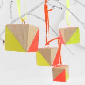 Bobtail-NEON vibes - NATURAL WOODEN CUBE ORNAMENT  - PACK OF 2