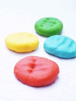 CuddlyCoo-Natural Play Dough - 4 colours