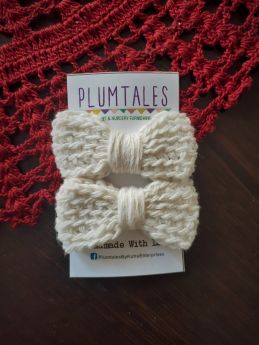PLUMTALES-Handcrafted Crochet Bow Hair Clip