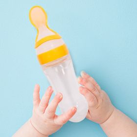 Baby Moo Yellow 90 Ml Squeeze Bottle Feeder With Dispensing Spoon-SB3973-YELLOW
